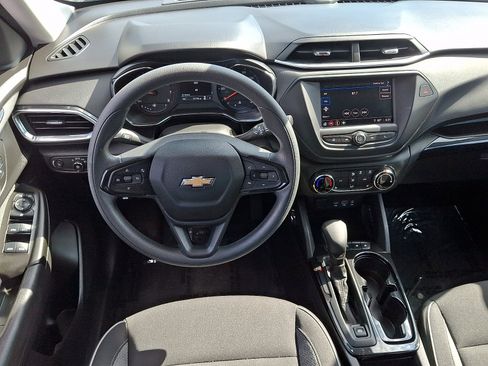 Certified 2023 Chevrolet TrailBlazer LT FWD image 12