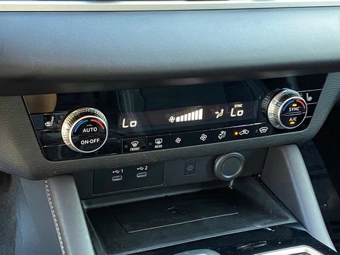 Used 2025 Mitsubishi Outlander SE AWD/4WD image 18