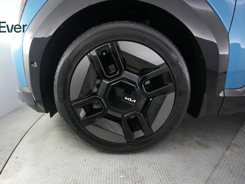 Used 2024 Kia EV9 GT-Line AWD/4WD image 19