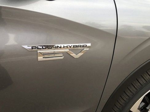 Used 2024 Mitsubishi Outlander SE image 5