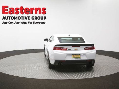 Used 2018 Chevrolet Camaro LT RWD image 33
