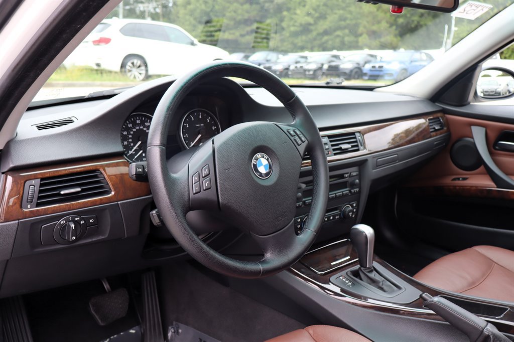 Used 2006 BMW 325i Sedan RWD image 16