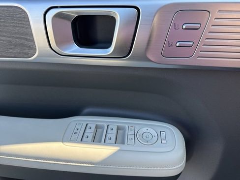 Used 2024 Hyundai Santa Fe Calligraphy image 10