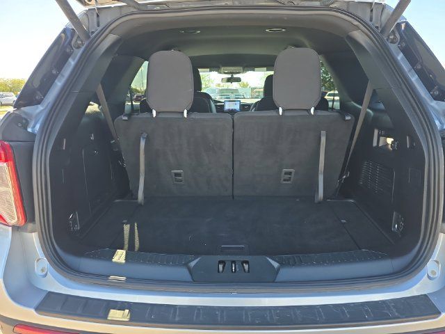 Used 2020 Ford Explorer XLT RWD image 26