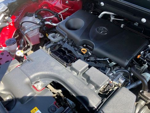 Used 2025 Toyota RAV4 XLE AWD/4WD image 35