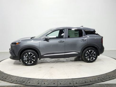 New 2025 Nissan Kicks SV w/ SV Premium Package AWD/4WD image 4