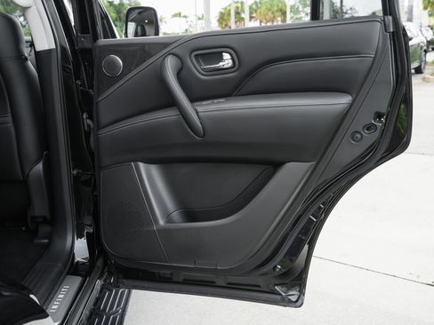 Used 2023 INFINITI QX80 Luxe w/ Cargo Package RWD image 36