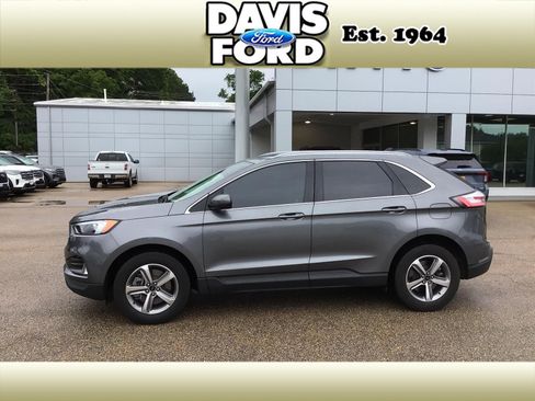 Certified 2023 Ford Edge SEL w/ Convenience Package AWD/4WD image 4
