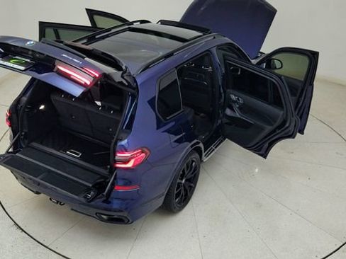 Used 2024 BMW X7 xDrive40i w/ Executive Package image 90