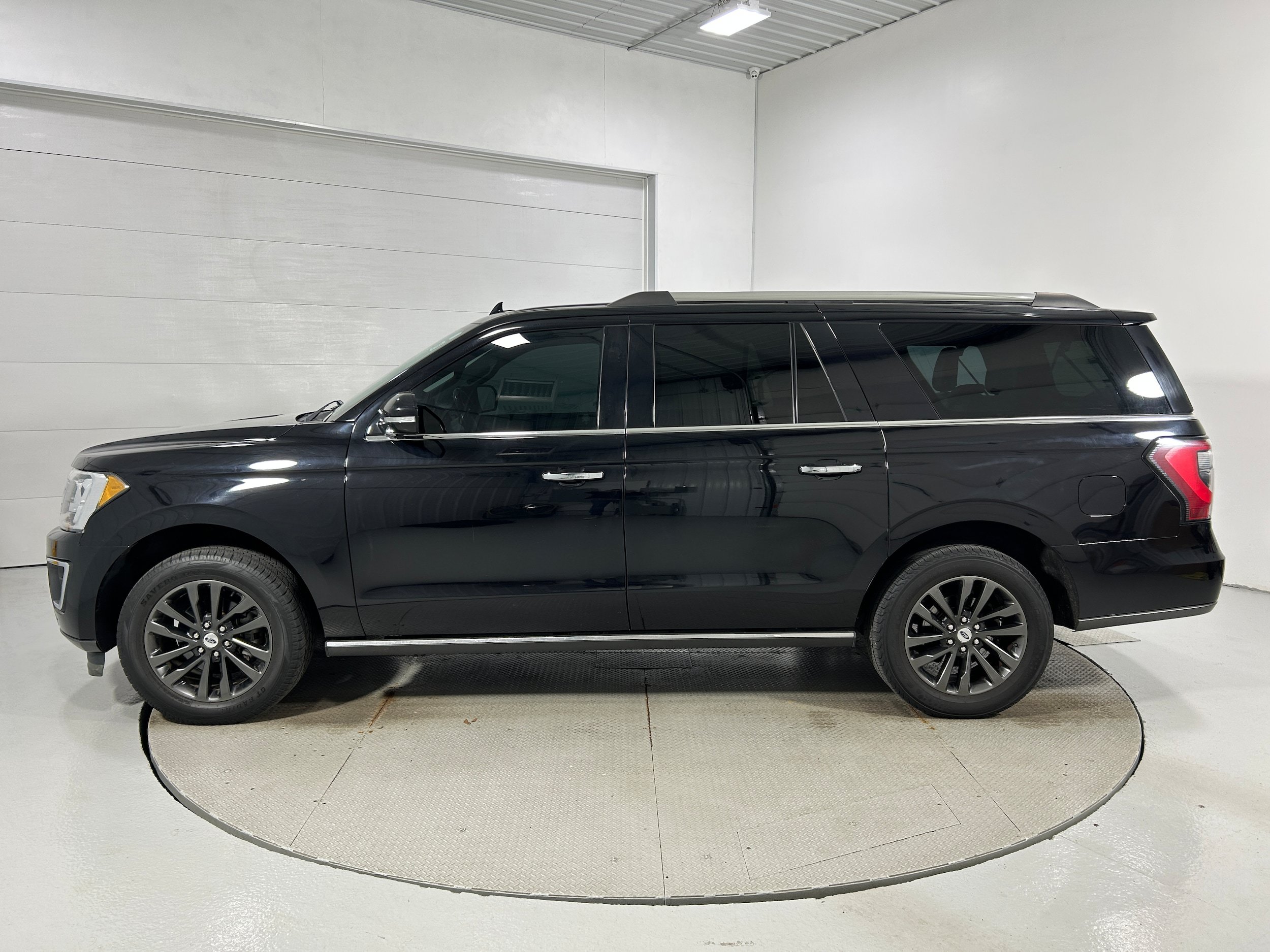 Used 2021 Ford Expedition Max Limited AWD/4WD image 22