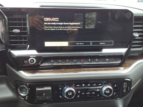 New 2026 GMC Sierra 1500 Elevation w/ Elevation Premium Package AWD/4WD image 21