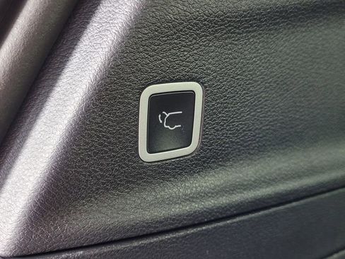 New 2026 Chrysler Pacifica Limited w/ S Appearance Package image 12