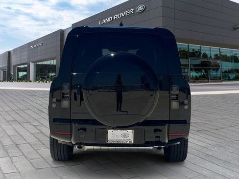 New 2026 Land Rover Defender 130 X-Dynamic SE AWD/4WD image 4
