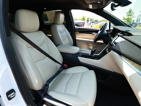 Used 2019 Cadillac XT5 FWD image 28