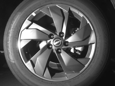 Used 2025 Nissan Rogue SV image 13