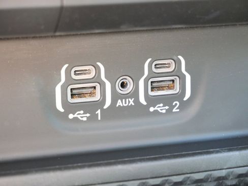 Used 2020 RAM 1500 Laramie image 24