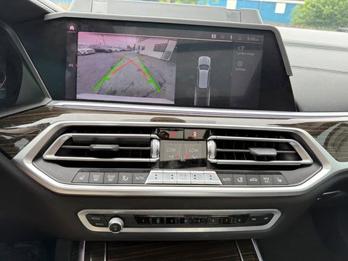 Used 2020 BMW X7 xDrive40i w/ Cold Weather Package AWD/4WD image 23