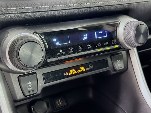 Used 2024 Toyota RAV4 LE image 17