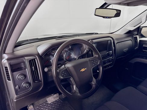 Used 2018 Chevrolet Silverado 1500 LT w/ Redline Edition image 9