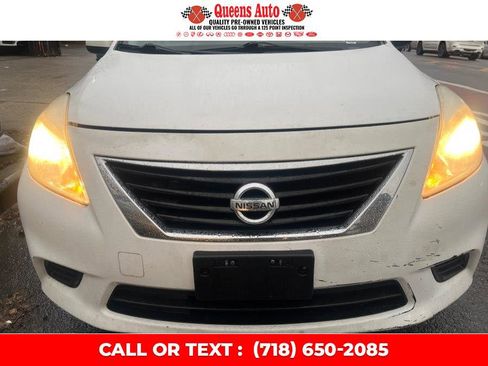 Used 2013 Nissan Versa SV image 1