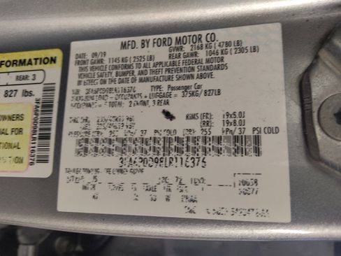 Used 2020 Ford Fusion Titanium image 33