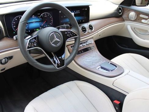 Used 2023 Mercedes-Benz E 450 4MATIC Sedan w/ Premium Package image 9