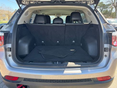 Used 2019 Jeep Compass Trailhawk AWD/4WD image 9