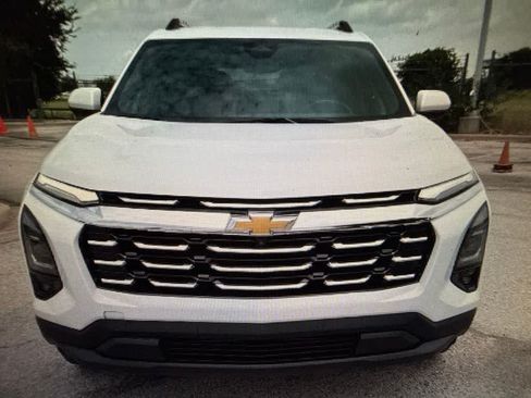 Used 2025 Chevrolet Equinox LT w/ Convenience Package II FWD image 8