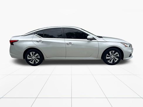 Used 2020 Nissan Altima 2.5 S FWD image 9