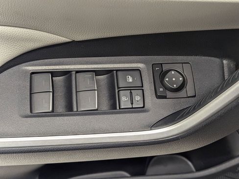 Used 2023 Toyota RAV4 XLE Premium image 20