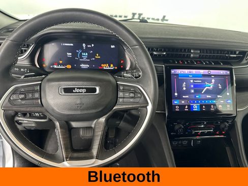 Used 2023 Jeep Grand Cherokee L Limited AWD/4WD image 13