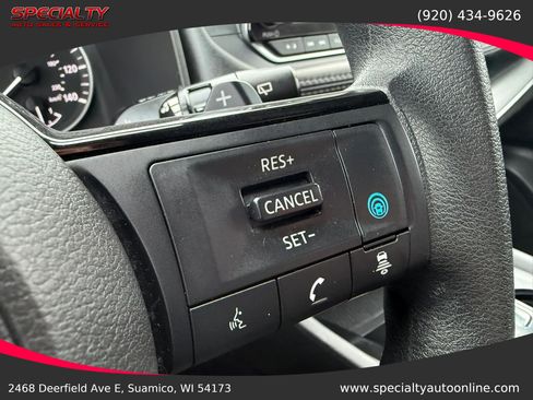 Used 2023 Nissan Rogue SV AWD/4WD image 16