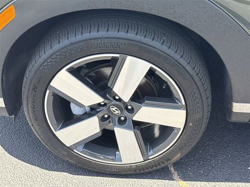 Used 2025 Hyundai Santa Fe Limited image 11