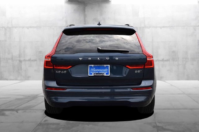 Used 2022 Volvo XC60 B5 Momentum AWD/4WD image 6