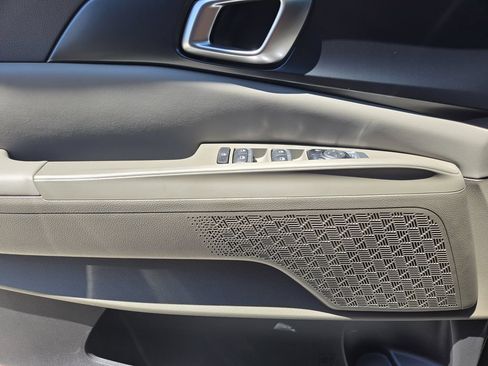 New 2026 Kia Carnival FWD image 18