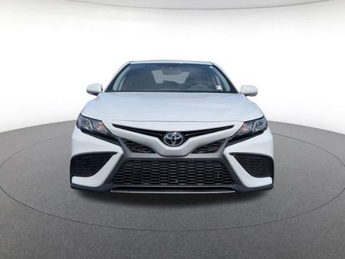 Used 2024 Toyota Camry SE w/ Convenience Package FWD image 9