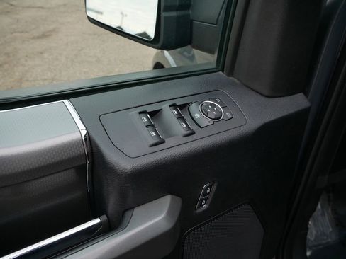 Used 2016 Ford F150 XLT w/ Equipment Group 302A Luxury AWD/4WD image 15