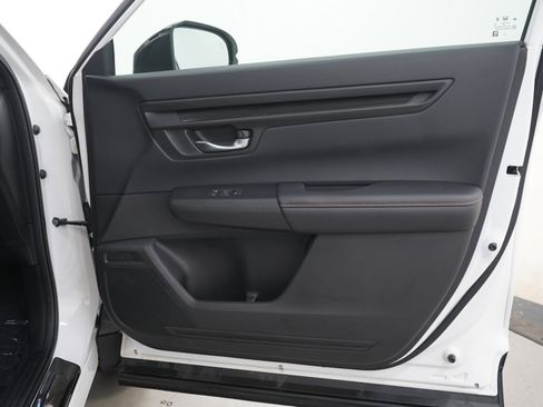 Used 2024 Honda CR-V Sport image 9
