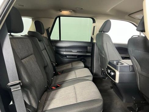 Used 2024 Ford Expedition XLT image 21
