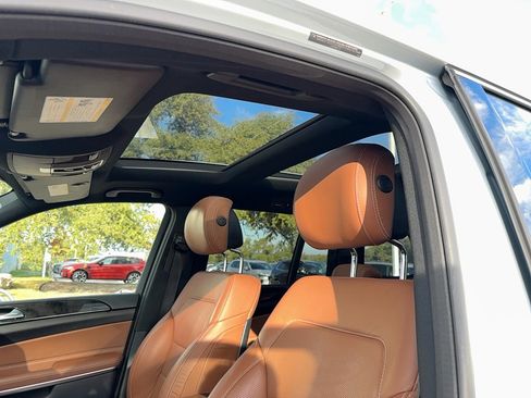 Used 2017 Mercedes-Benz GLS 550 4MATIC image 13