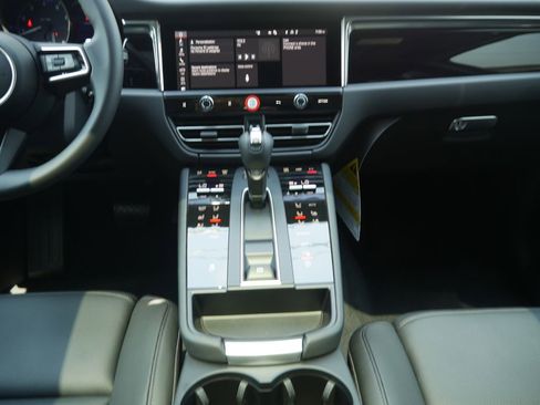 New 2026 Porsche Macan AWD/4WD image 26