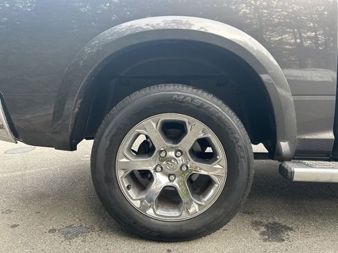 Used 2014 RAM 1500 Laramie w/ Convenience Group image 7