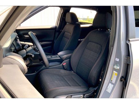 Used 2025 Honda HR-V Sport image 23