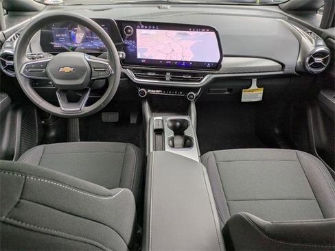 New 2026 Chevrolet Equinox EV LT image 23