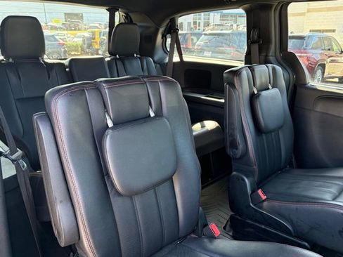 Used 2018 Dodge Grand Caravan GT image 29