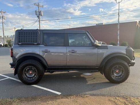 Used 2024 Ford Bronco Outer Banks image 2