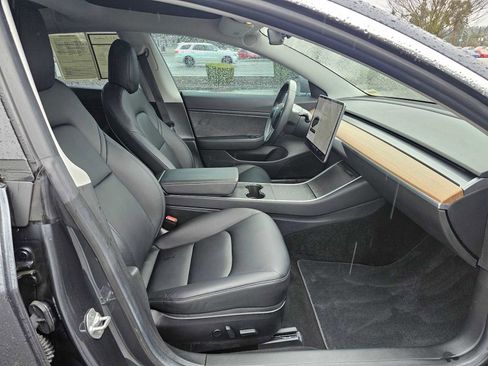 Used 2018 Tesla Model 3 Long Range image 11