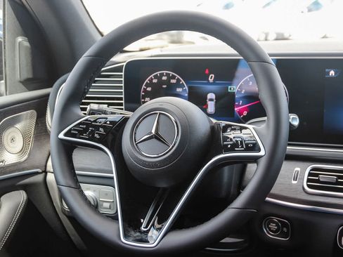 New 2026 Mercedes-Benz GLE 580 4MATIC image 16