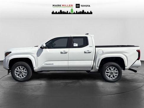 New 2026 Toyota Tacoma SR5 w/ SR5 Upgrade Package AWD/4WD image 2