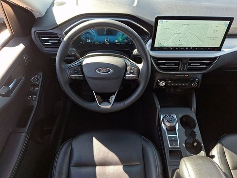 Used 2024 Ford Escape Platinum image 11